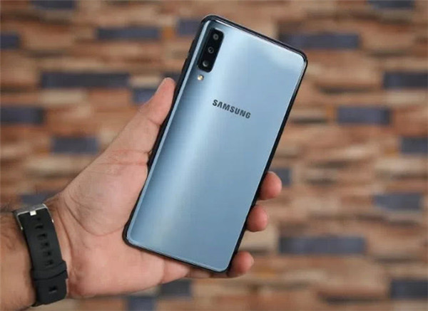 Samsung A7 2018 Has 3 Camera Lens